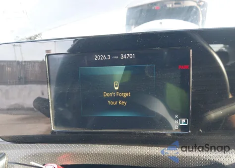 2020 Mercedes-Benz A 220 4Matic z USA, uszkodzony, nr VIN W1K3G4FB3LJ237577